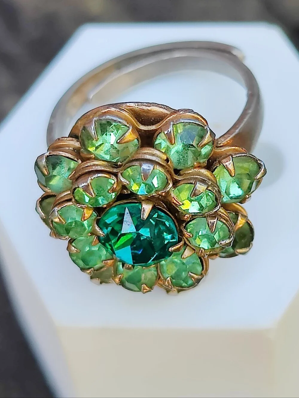 Vintage Green Uranium Glass Flower Ring